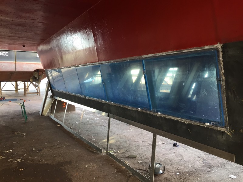 Vitres  immergées pour bateau vision sous marine à Sète
