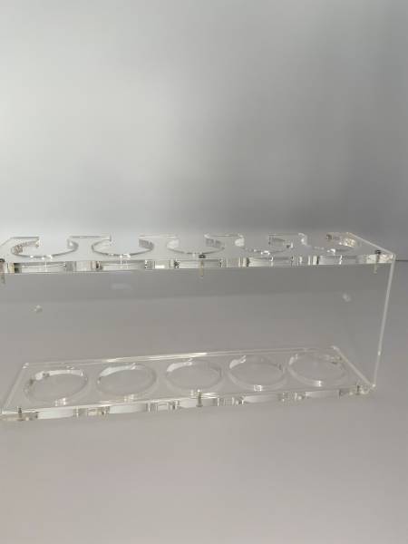 Fabrication d'un porte verre en Plexiglass pour verre à champagne à Cannes