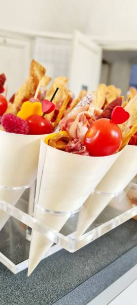 Réalisation de porte verrines en plexiglass pour un évènement Alpes Maritimes